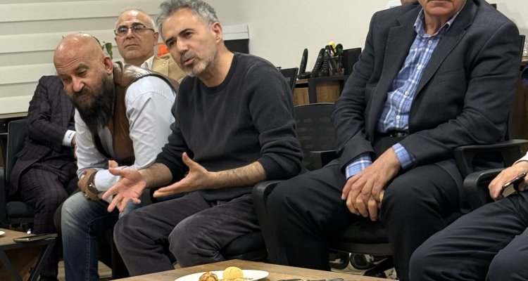 Türkiye'de Felsefe ve Sosyal Bilimlerin Kurumsallaşması Bağlamında Erol Güngör
