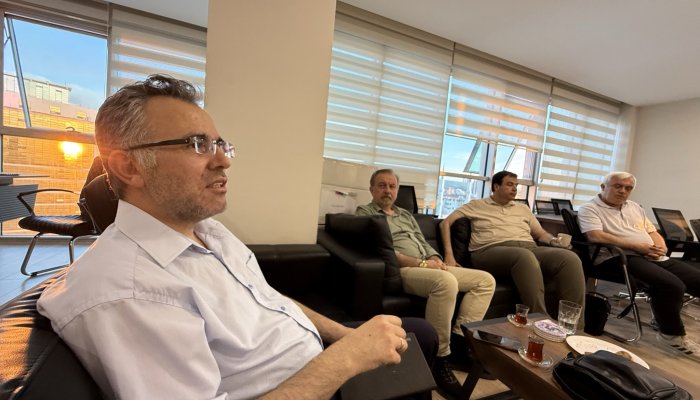 Cuma Sohbetleri: Cemil Meriç’in Entelektüel Kimliğiyle Romana Yüklediği İşlev