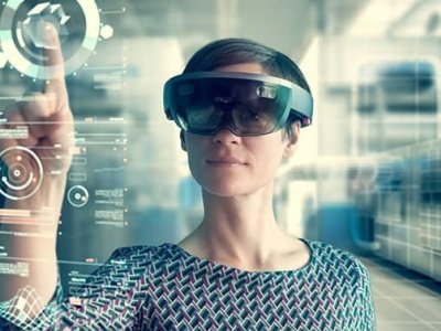 security-and-privacy-risks-of-ar-and-vr-1-q75.jpg